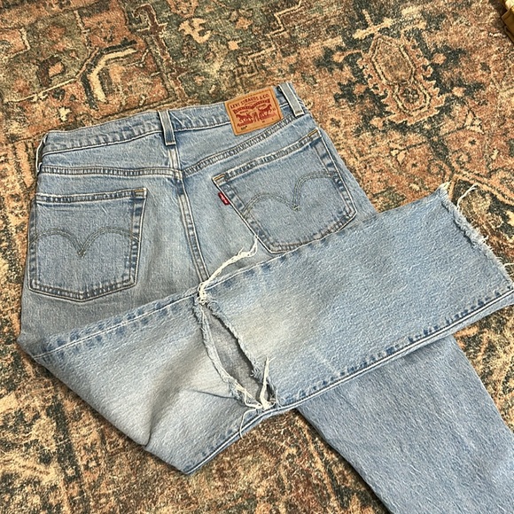 Levi’s - Picture 6 of 7